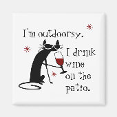 アウトドリーパティオワイン引用文と黒猫 マグネット (正面)