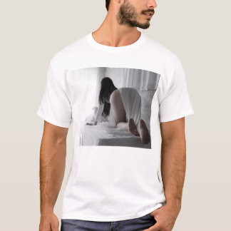 アオザイを着たモモ Tシャツ