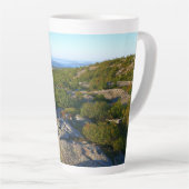 アカウディアのキャデラック山の上の朝 カフェラテマグ (右アングル)