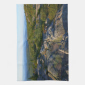 アカウディアのキャデラック山の上の朝 キッチンタオル (縦)