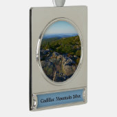 アカウディアのキャデラック山の上の朝 シルバープレートバナーオーナメント (右)