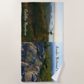 アカウディアのキャデラック山の上の朝 ビーチタオル (正面)