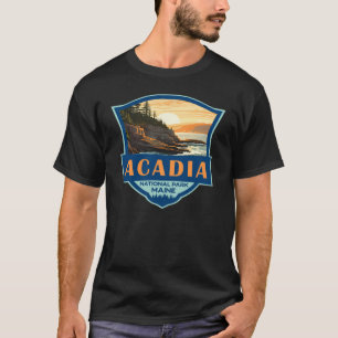 アカディア国立公園イラストレーションレトロバッジ Tシャツ
