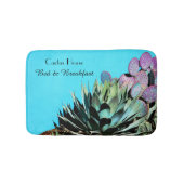 アガベとトゲの梨サボテンのターコイズ壁 バスマット (正面)
