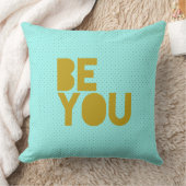 アクアとブラックの水玉模様枕で「Be You」 クッション (ブランケット)