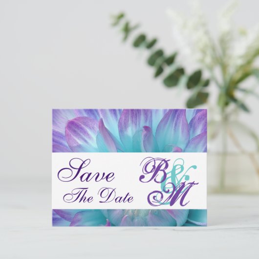 アクアと紫色の花の花びら保存日付V2 案内ポストカード (スタンド正面)