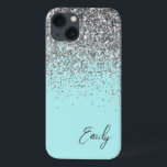 アクアガーリーブルーシルバーグリッターモノグラム iPhone 13ケース<br><div class="desc">アクアガーリーブルー – シルバースパークルと滴るグリッターブラッシュドフェイクメタルモノグラムの名前とイニシャル電話。これは、最高の甘い16歳の誕生日、結婚ブライダルシャワー、記念日、赤ちゃんシャワーまたはバチェロレッテギフトを作る誰かがグラームの豪華さとシックなスタイルを愛する。</div>