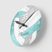 アクアグガーリーレーパーソナライズされたバレーボール ラウンド壁時計 (傾斜)