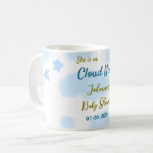 アクアゴールドの彼女は雲の上にいる ベイビーシャワーの雲 コーヒーマグカップ (正面左)
