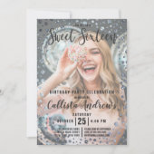 アクアティール(緑がかった色)シルバーグリッター紙吹雪フォトスウィート16 招待状 (正面)