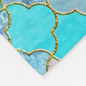 アクアティール(緑がかった色)金ゴールドオリエンタルモロッコタイルパターン フリースブランケット (角)