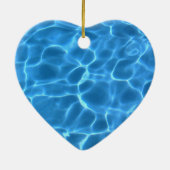 アクアブルースイミングプール水写真モノグラムの セラミックオーナメント (裏面)