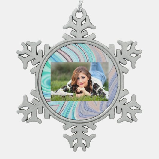 アクアブルーミントグリーン薄紫パープルパステルレインボー スノーフレークピューターオーナメント (正面)