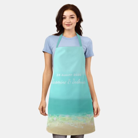 アクアブルー水色彩の鮮やか/ビーチ海岸 エプロン (着用した状態)