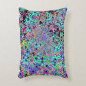 アクアマリンの花サイケデリック付き紫色の庭園 アクセントクッション (正面(垂直))
