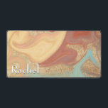 アクアモダンラストイエロー金ゴールド大理石スワールモノグラム デスクマット<br><div class="desc">水色、錆、黄色、金ゴールド渦巻き大理石の背景を特徴とする美しいデスクマット。シンプルとエレガント。名前を追加して本当に個人的なものにする。贈り物素晴らしをする。Simple Farmhouse Pressによって作成。</div>