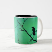 アクア/翡翠のブラックバードシルエット ツートーンマグカップ (正面右)