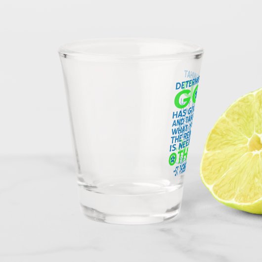 アクィナス引用文神与え他人が必要数々の色 ショットグラス (左)