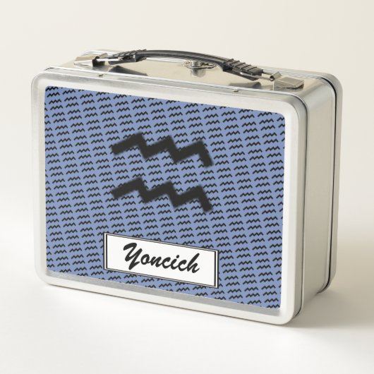 アクエリアス〔占星術の〕十二宮図シンボル標準by K Yoncich メタルランチボックス (裏面)