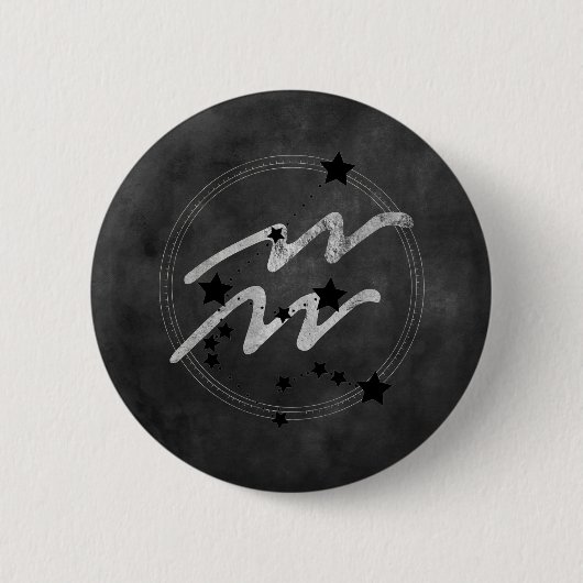 アクエリアス〔占星術の〕十二宮図星座ブラックとシルバー 缶バッジ (正面)