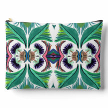 アクセサリーポーチ上のシダ島C/M