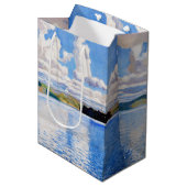 アクセリーガレンカレーラ – クラウドタワーズ ミディアムペーパーバッグ (正面アングル)