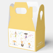 アクロバティックおもしろい誕生日の子供 フェイバーボックス (オープン)