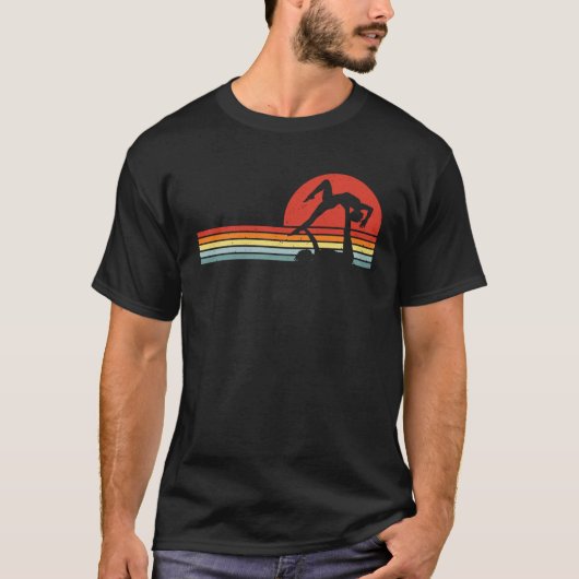 アクロバティックヨガレトロヴィンテージ Tシャツ (正面)