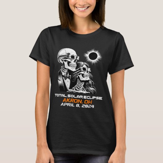 アクロンオハイオ州での皆既日食スケルトン Tシャツ (正面)