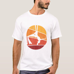 アクロ保バット体操のGymnas落ち着いて Tシャツ