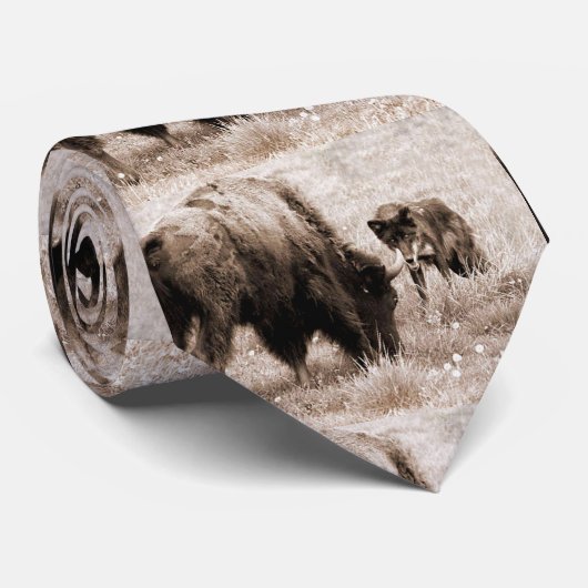 アグレッシブバイソンとブラックウルフ ネクタイ (ロール)