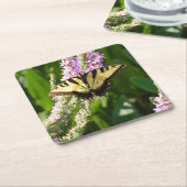 アゲハチョウ蝶の紫色の野生の花 スクエアペーパーコースター (アングル)