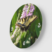 アゲハチョウ蝶の紫色の野生の花 ラージ壁時計 (傾斜)