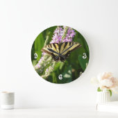 アゲハチョウ蝶の紫色の野生の花 ラージ壁時計 (ホーム)