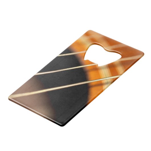 アコースティックギターの弦が動く クレジットカード栓抜き (裏面アングル)