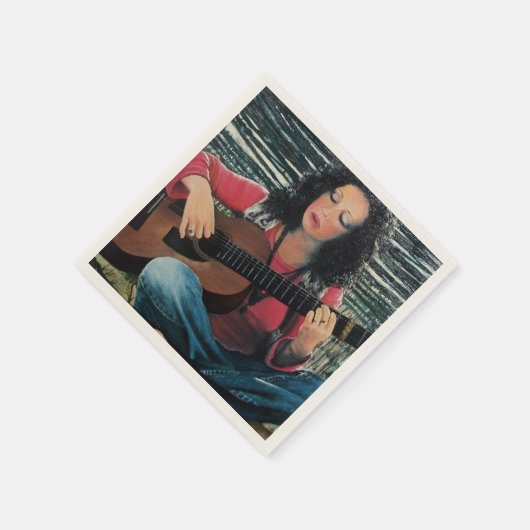 アコースティック遊ギターを使った女性の音楽 スタンダードカクテルナプキン (角)
