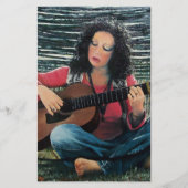 アコースティック遊ギターを使った女性の音楽 便箋 (正面)