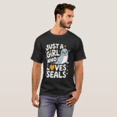 アザラシが大好きな女の子 Tシャツ (正面フル)