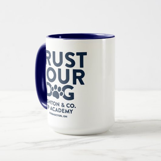 アシュトン&株式会社K9アカデミーあなたの犬を信頼15オンス。 マグカップ (正面左)