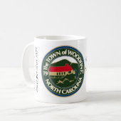 アシュビルの天国の下の権利の上のWoodfin-ちょうど コーヒーマグカップ (正面左)