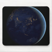 アジアとオーストラリアで夜の地球の都市の光 マウスパッド (正面)
