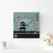 アジアの花咲く塔の風景 グリーンのデジタルアート スクエア壁時計 (ホーム)