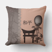 アジアの茶色の鳥居竹の月のデジタルアート クッション (正面)