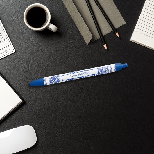 アジアの陶器の青い白い陶器 青ボールペン