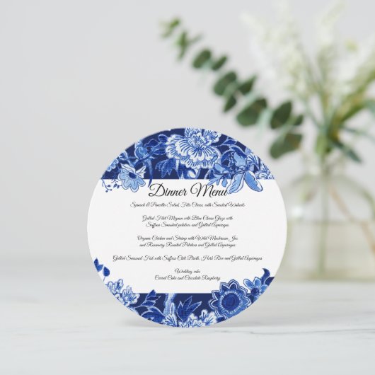 アジアのChinoiserieネイビーブルーフローラディナーメニュー 招待状 (スタンド正面)
