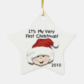 アジアベビーの第1クリスマスの記念品のオーナメント セラミックオーナメント (裏面)