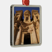 アジアヨルダンペトラ修道院のエルディア。 メタルオーナメント (右)