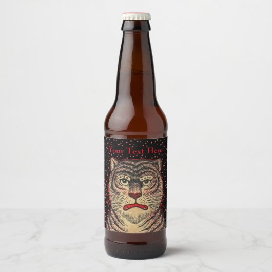 アジアンストライプのタイガーの激しい外観の顔赤いドット ビールラベル (正面)