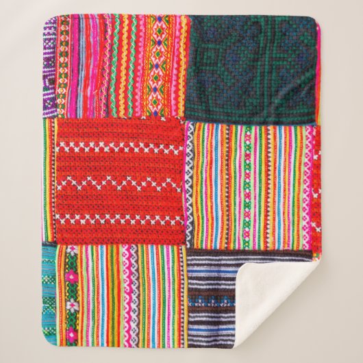 アジア色のパッチワ数々のークキルトスタイル シェルパブランケット (正面)