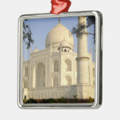 アジア、インド、ウッタル·プラデシュ、アグラ。ザタイ メタルオーナメント (左)